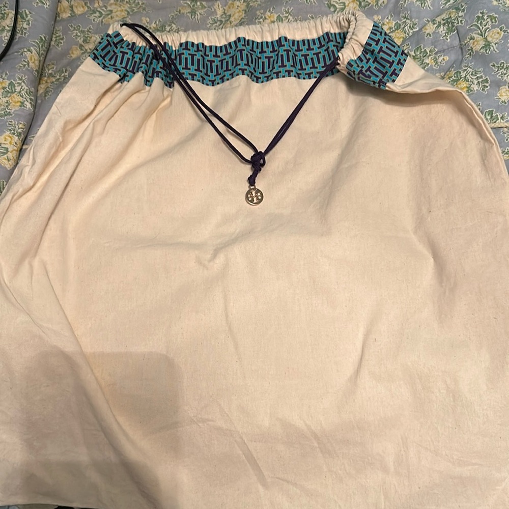 Tory Burch Ella Tote - Picture 13 of 14